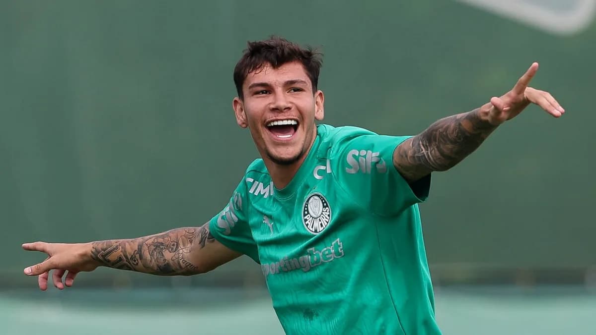 Palmeiras bate o pé e trava saída de joia para o PSG