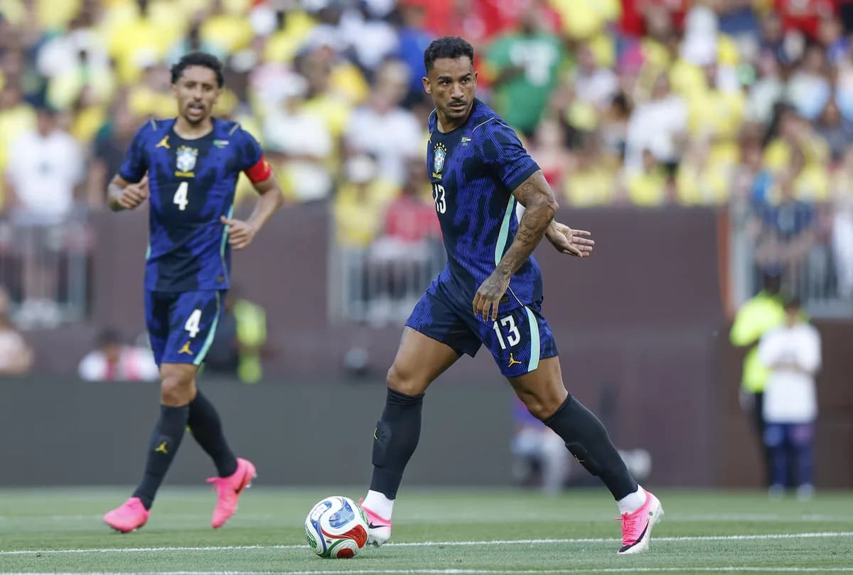 Danilo analisa vitória do Brasil e comenta erro no gol do Japão