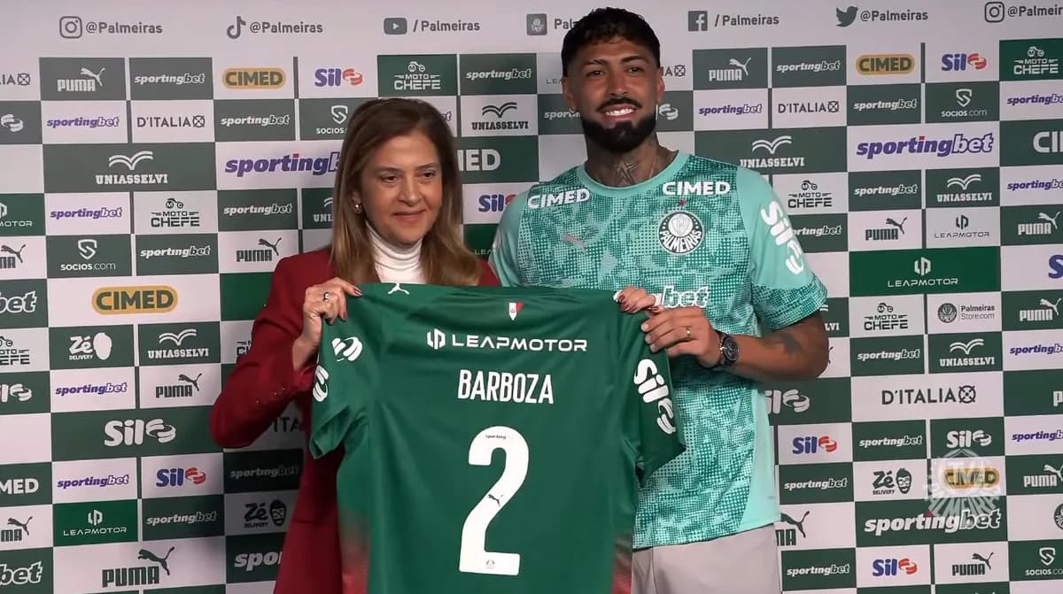 Barboza manda recado para Danilo após apresentação no Palmeiras