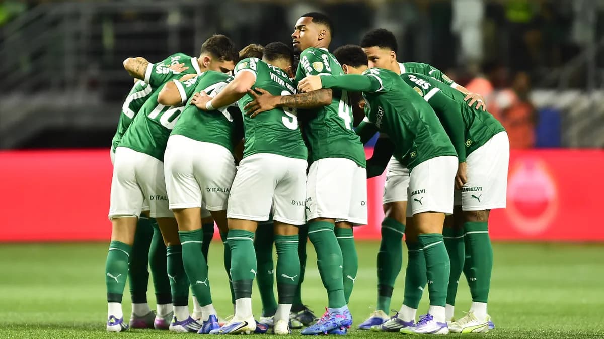 Palmeiras segura propostas por trio, mas avalia vendas após Copa