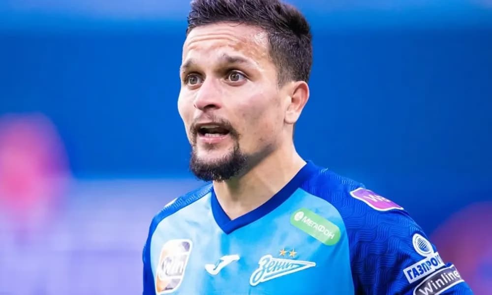 Artur pode voltar ao Brasil e fechar com rival do Palmeiras; veja detalhes