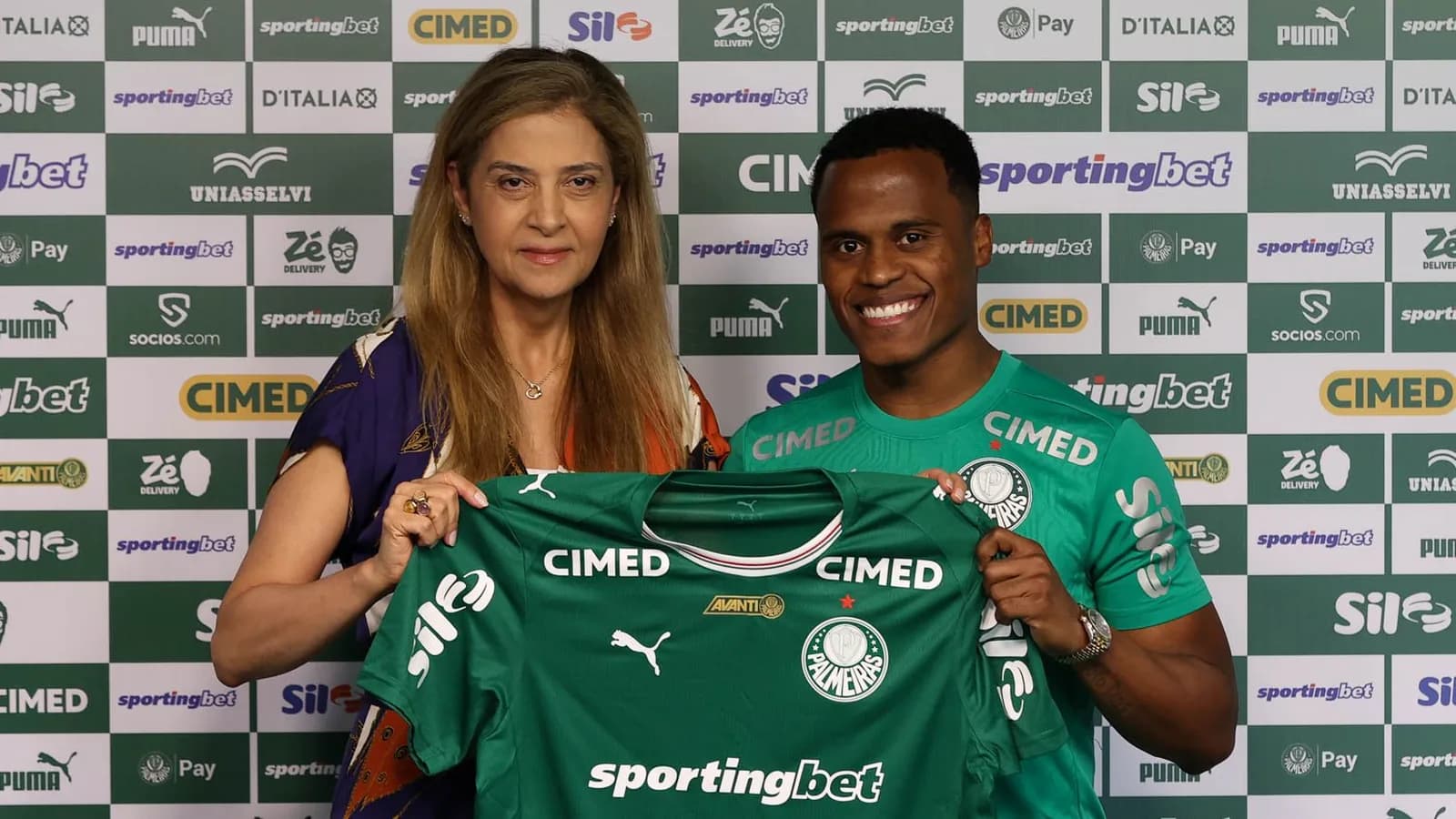 Depois de Jhon Arias, Palmeiras pode anunciar novo reforço