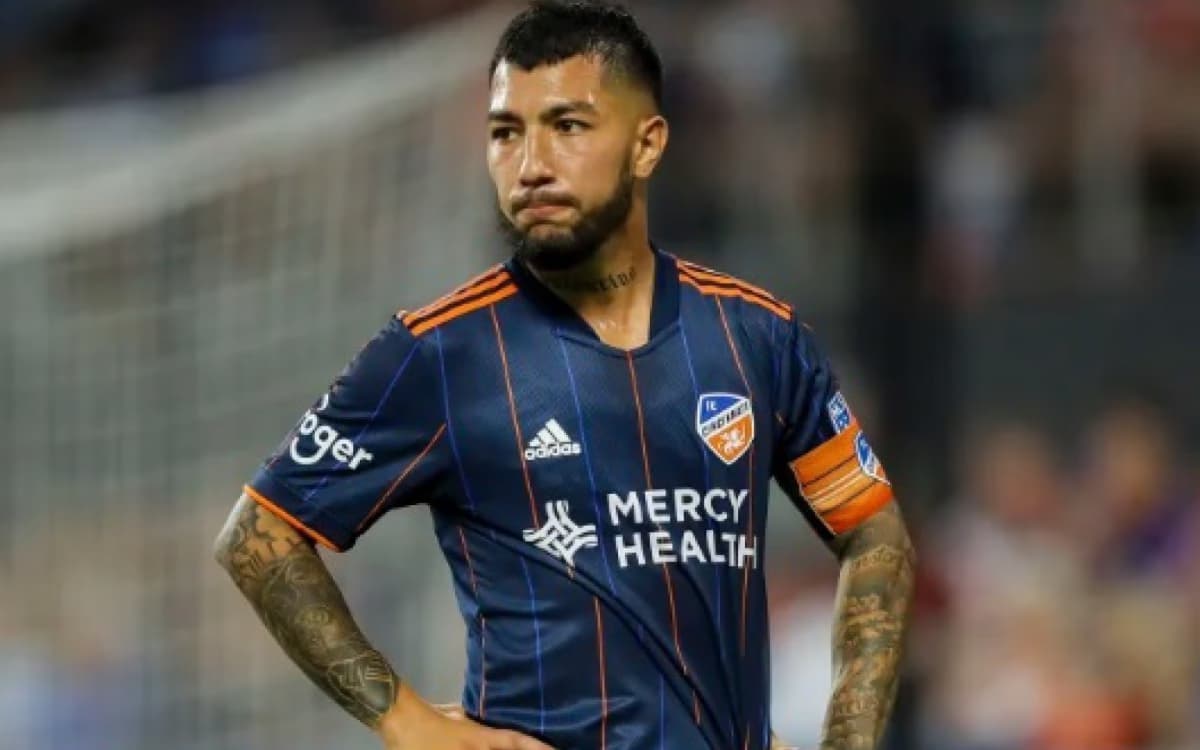 Corinthians encaminha acordo com Luciano Acosta, do Cincinnati