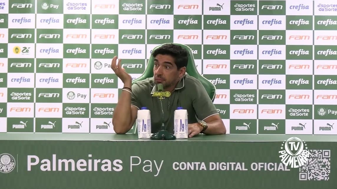 Abel Ferreira surpreende na resposta ao ser questionado sobre novo camisa 9 no Palmeiras