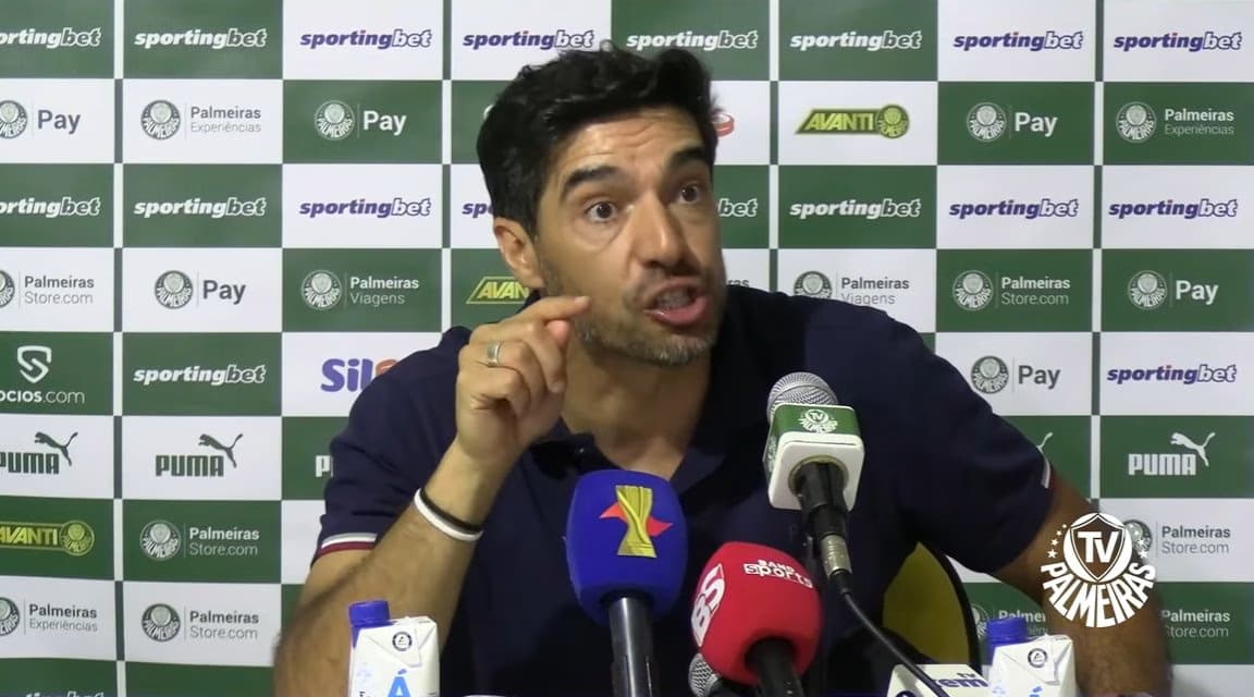 Abel Ferreira exalta classificação e manda recado para a torcida do Palmeiras