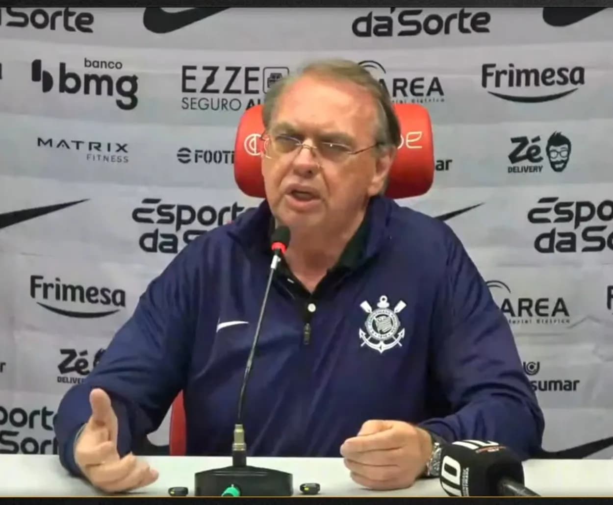 Presidente do Corinthians aciona CBF e reclama de arbitragem em empate com Inter