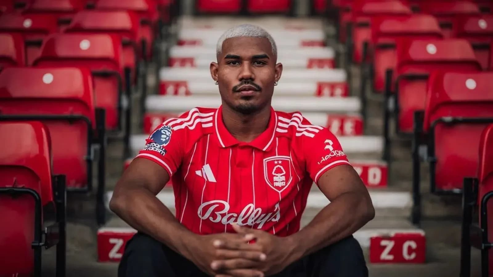 Corinthians observa Cuiabano, mas esbarra em exigências do Nottingham Forest