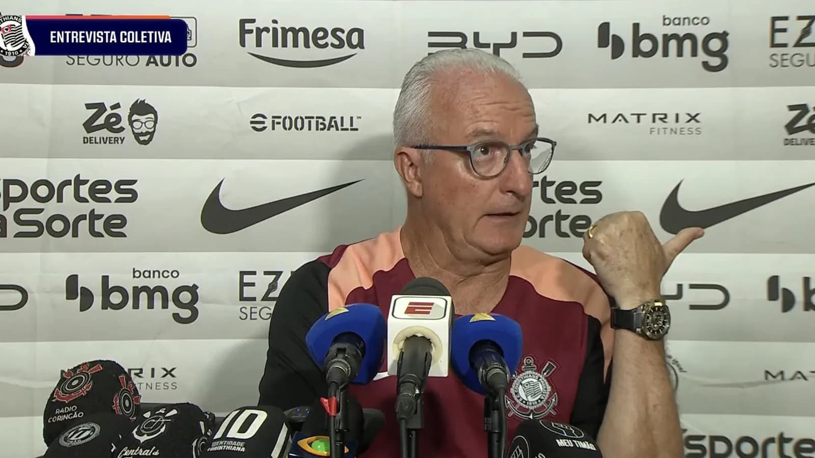 Corinthians vive tensão após desabafo público de Dorival Júnior