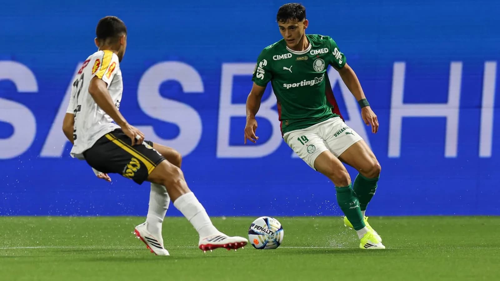 Abel Ferreira define função de Sosa e explica escolha no Palmeiras