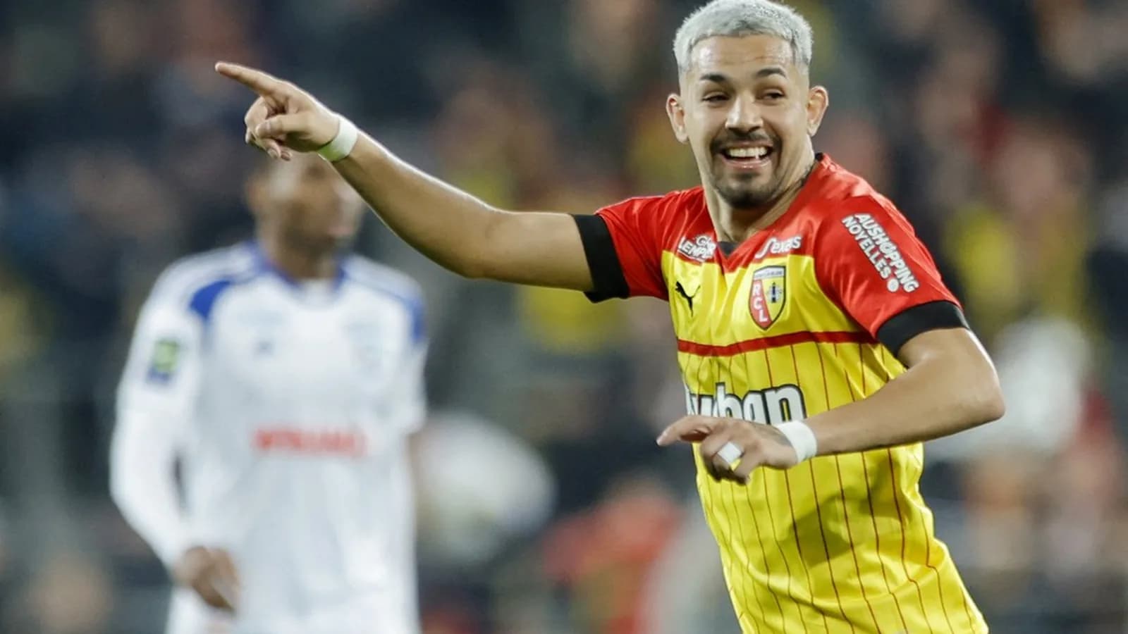 Palmeiras mira Medina e Igor Julio para defesa