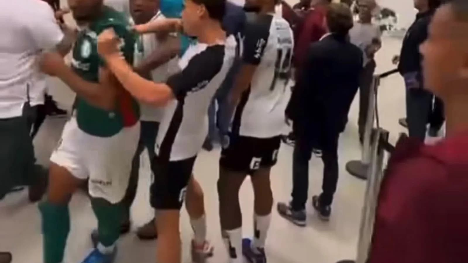 Palmeiras e Corinthians serão julgados pelo STJD após clássico tenso