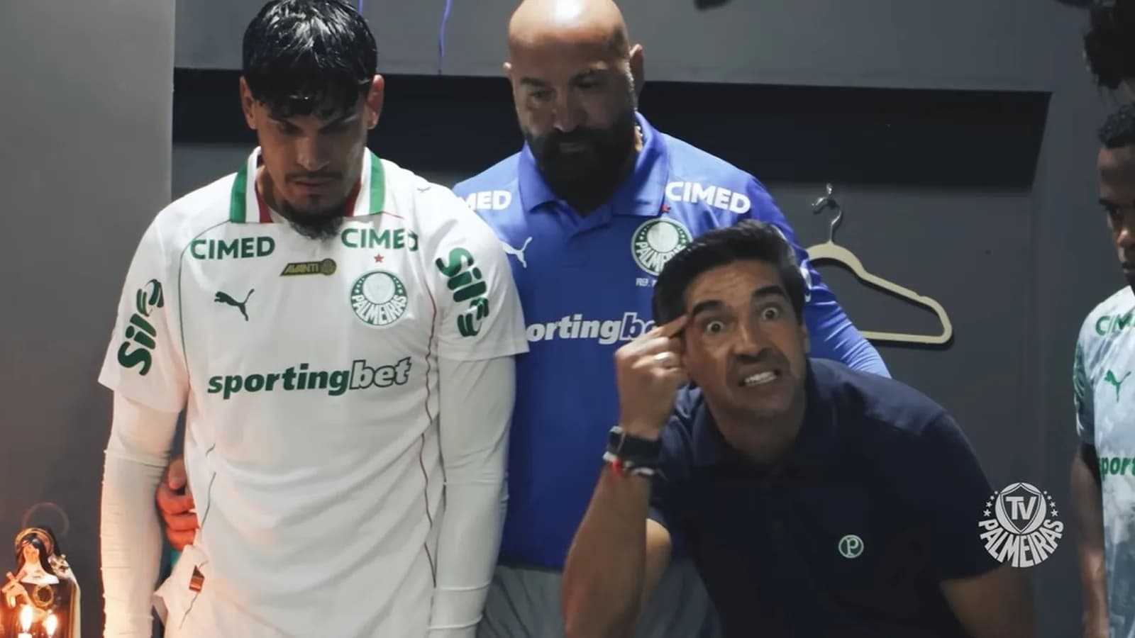 Abel Ferreira revelou discurso ao elenco antes da goleada do Palmeiras