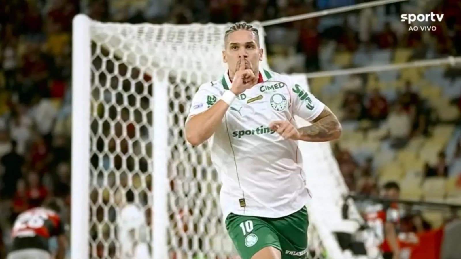 Paulinho manda recado após Flamengo 0x3 Palmeiras