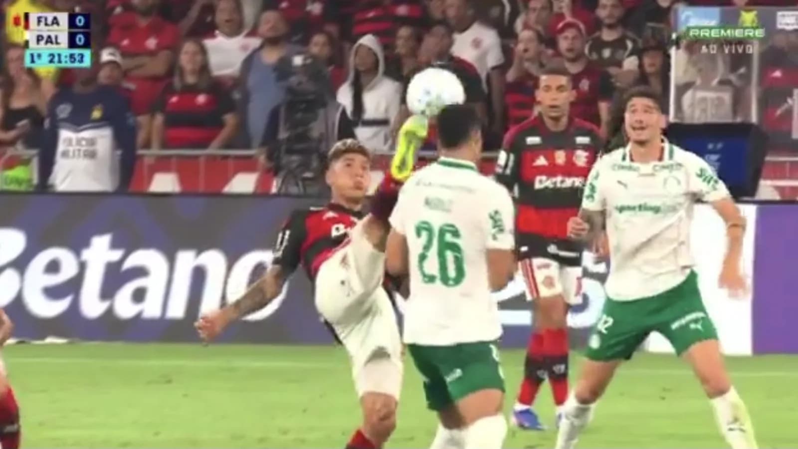 CBF divulga áudio do VAR na expulsão de Carrascal em Flamengo x Palmeiras