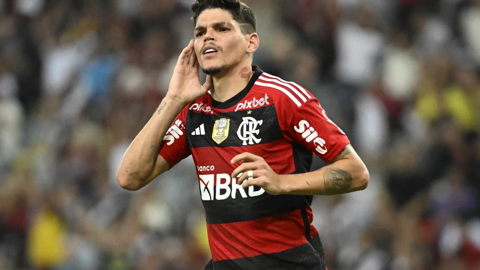 Flamengo: Ayrton Lucas quebra silêncio sobre possível saída