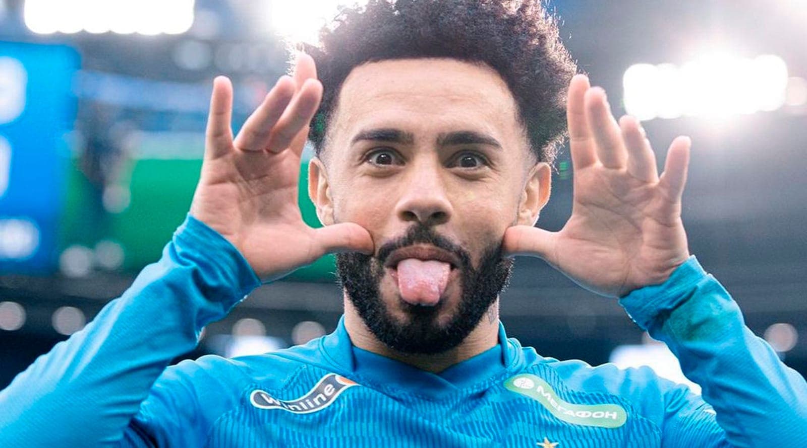 Claudinho comunica onde quer jogar após oferta de €20 milhões do Palmeiras