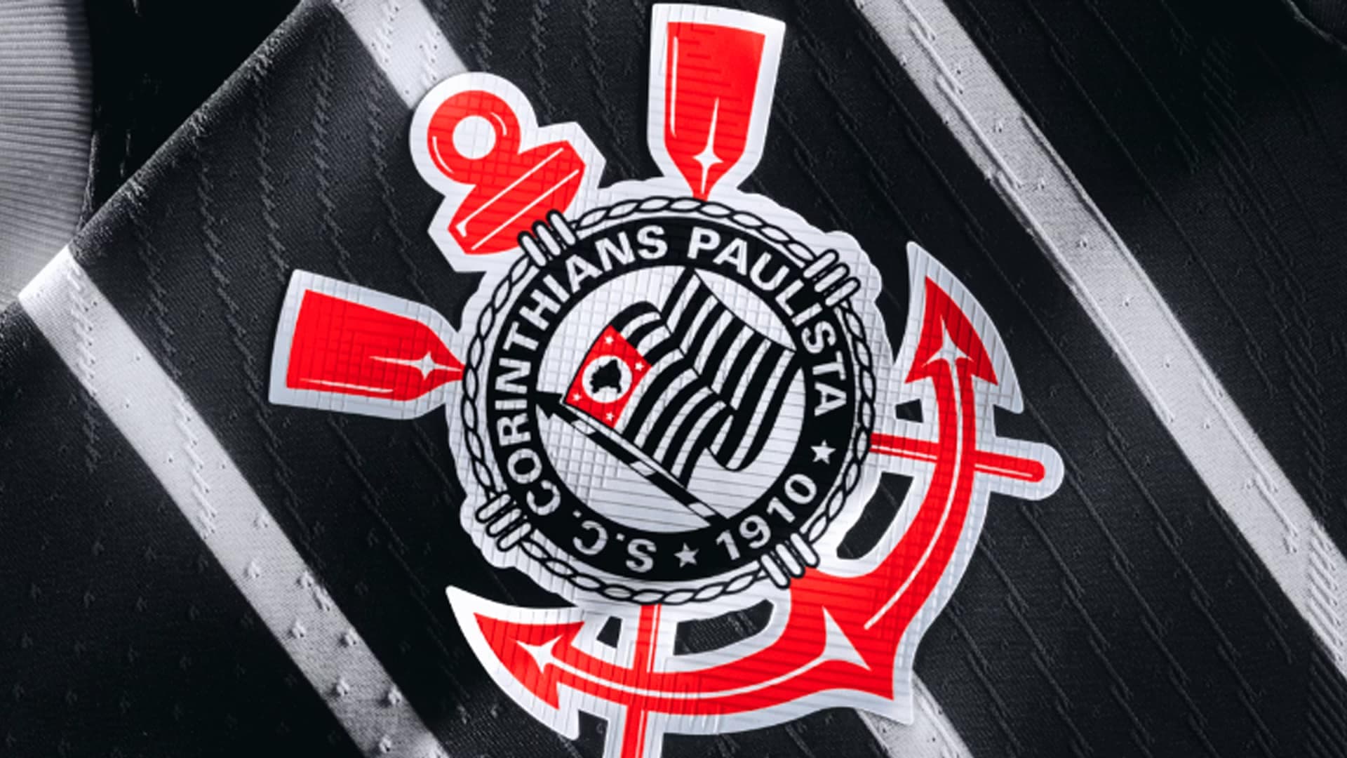 Nike pode estar de saída e Corinthians define substituta: “R$100 milhões por mês”