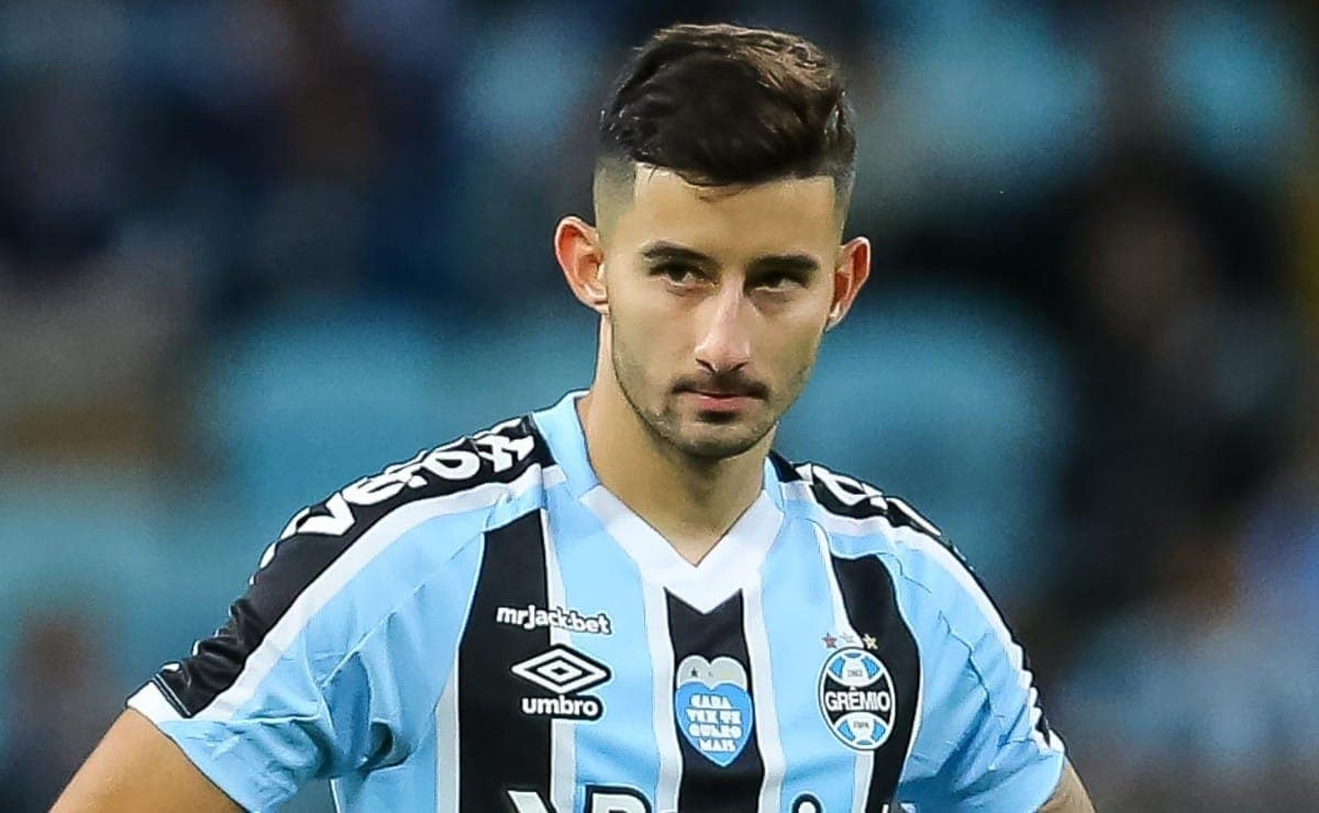 Grêmio aceita vender Villasanti ao Palmeiras, mas impõe uma condição