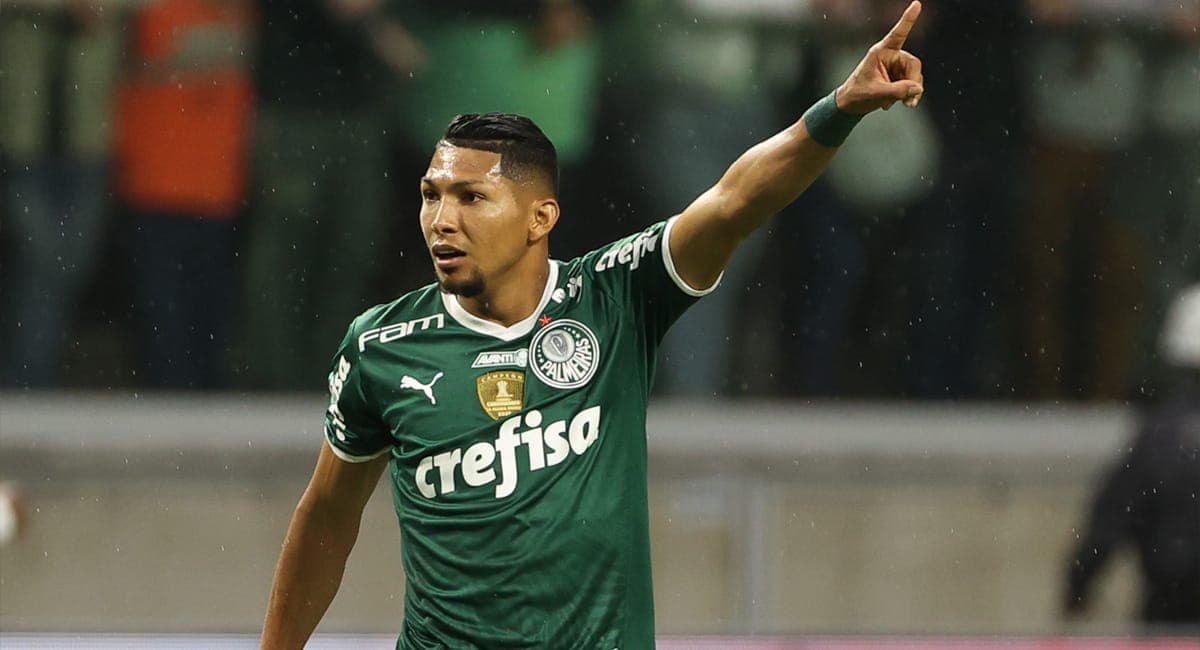 Vasco quer tirar Rony do Palmeiras e avalia “chapéu” no Fluminense para contratar atacante