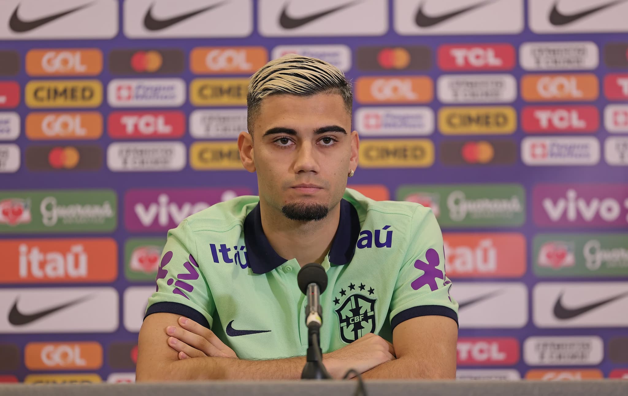 Após ser alvo do Palmeiras, Andreas Pereira pode voltar ao Brasil e fechar com clube da Série A