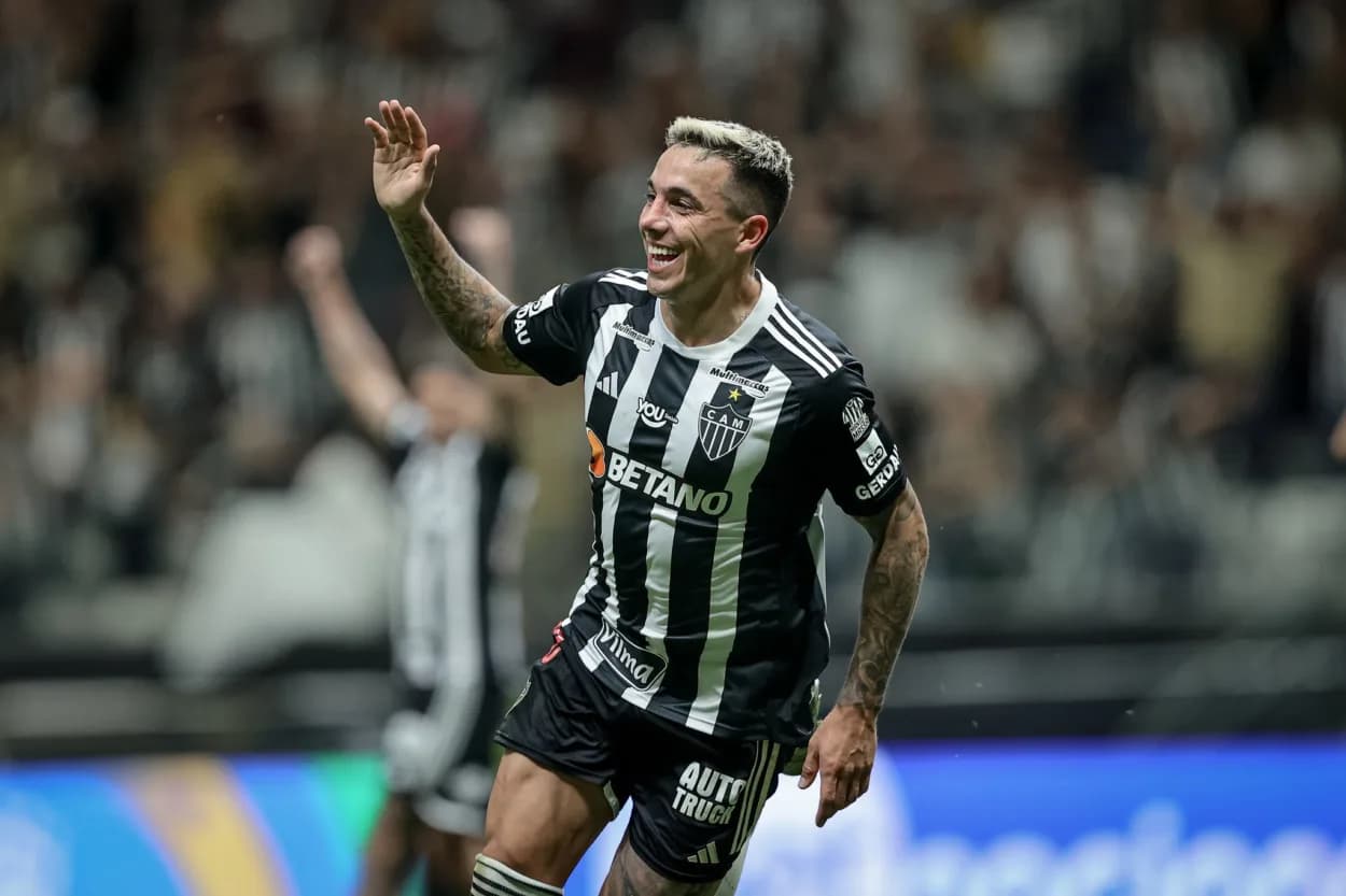 Renzo Saravia é oferecido ao Corinthians e nome passa por avaliação de Marcelo Paz