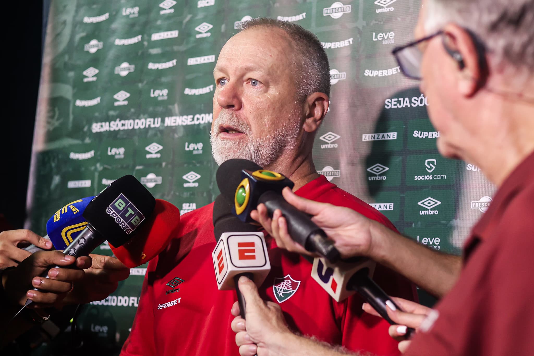 Fluminense ainda pode contratar reforços na atual janela de transferências, aponta Mano Menezes