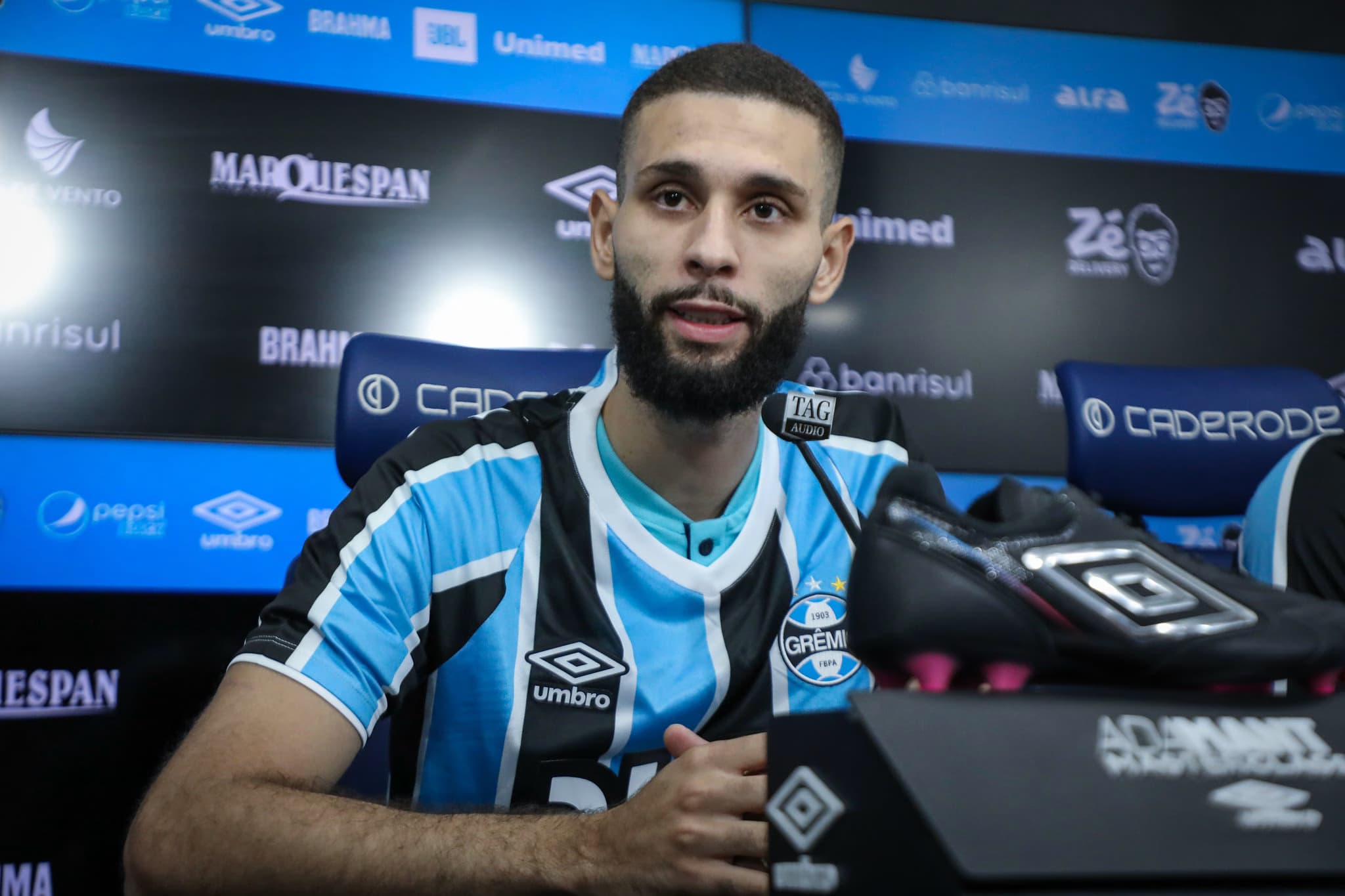 Grêmio não para em Wagner Leonardo e faz proposta para contratar zagueiro do San Lorenzo