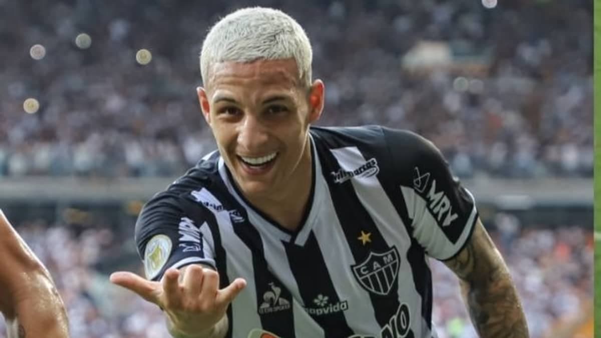 Corinthians quer reforçar sua lateral esquerda e já procurou 3 nomes em 2025