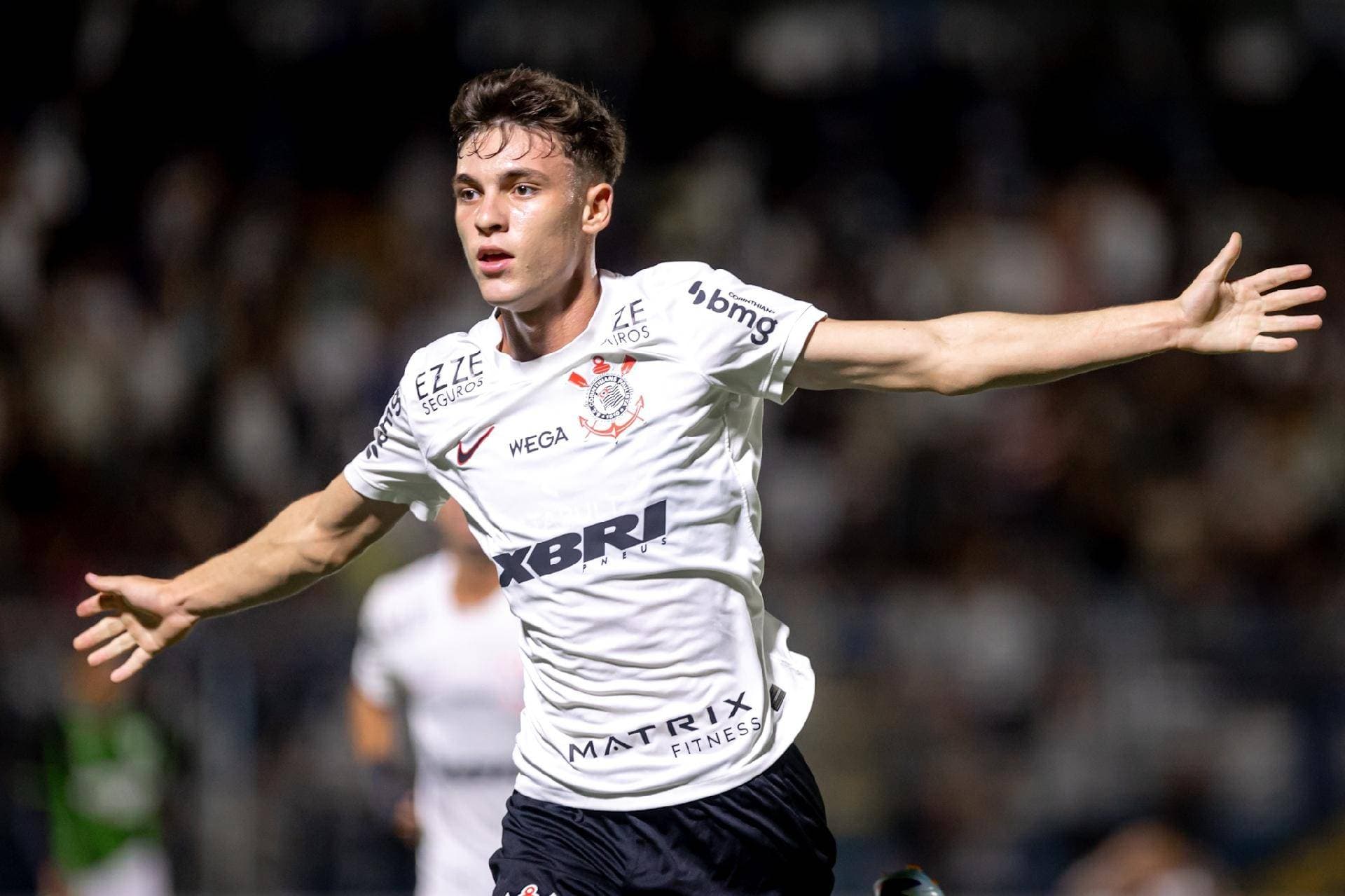 Breno Bidon decide no Corinthians após investida do Al-Ahli