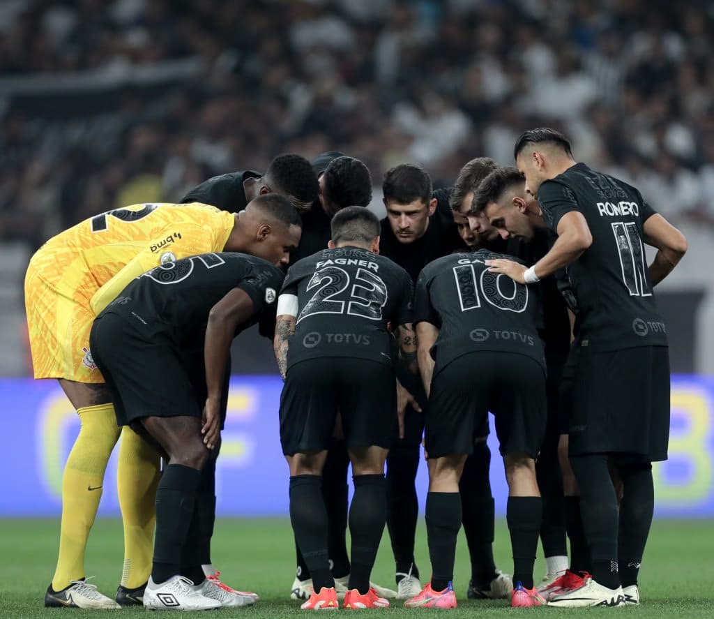Confira a provável escalação do Corinthians para encarar o Racing-URU
