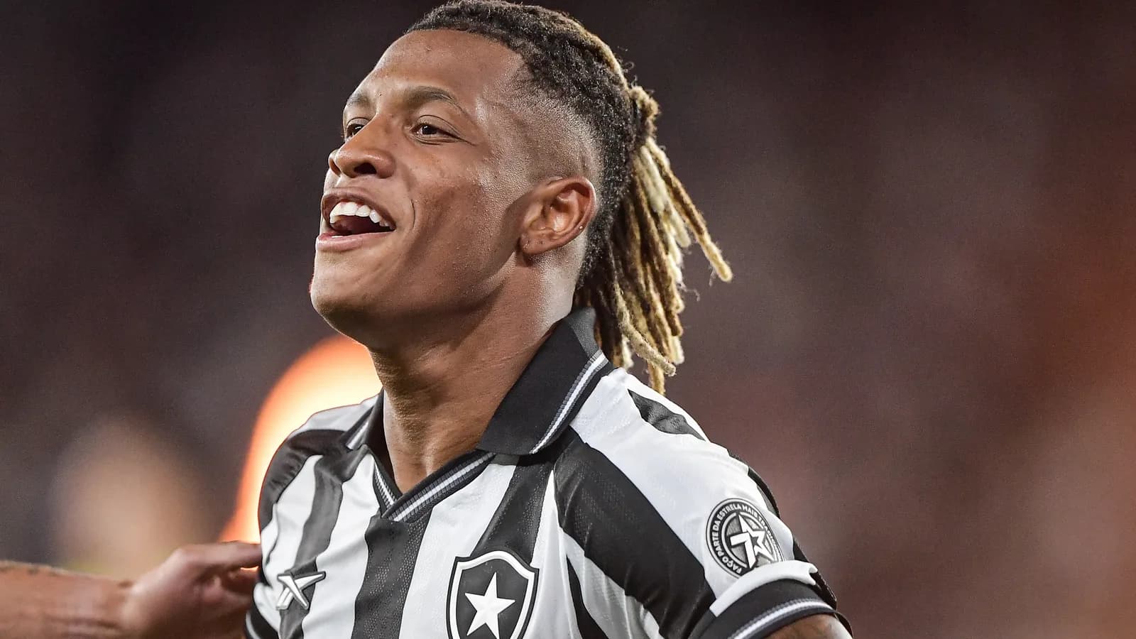 Danilo pode voltar ao Palmeiras e movimento chama atenção