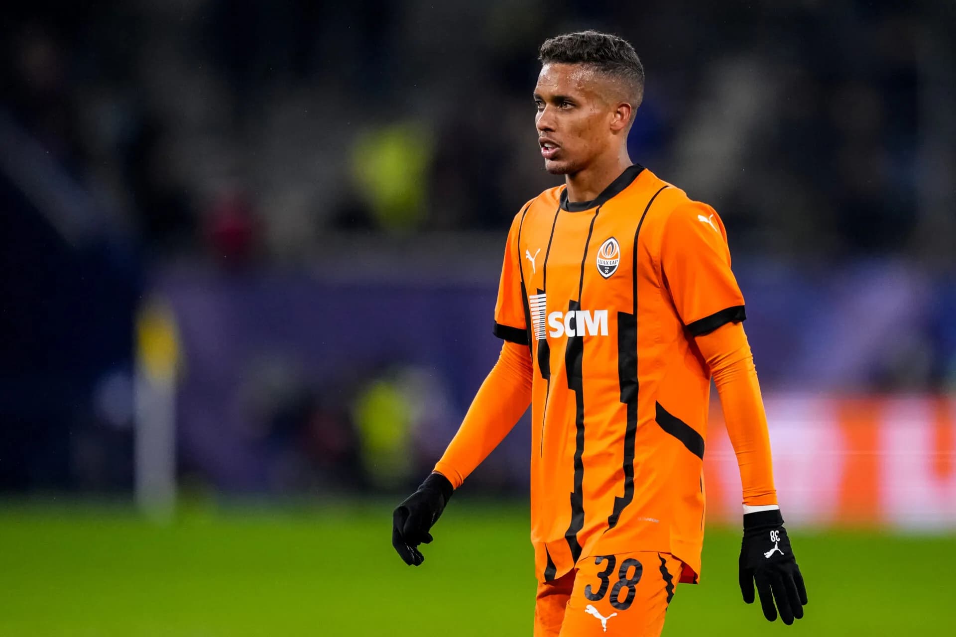 Shakhtar Donestk faz único pedido para vender Pedrinho ao Corinthians