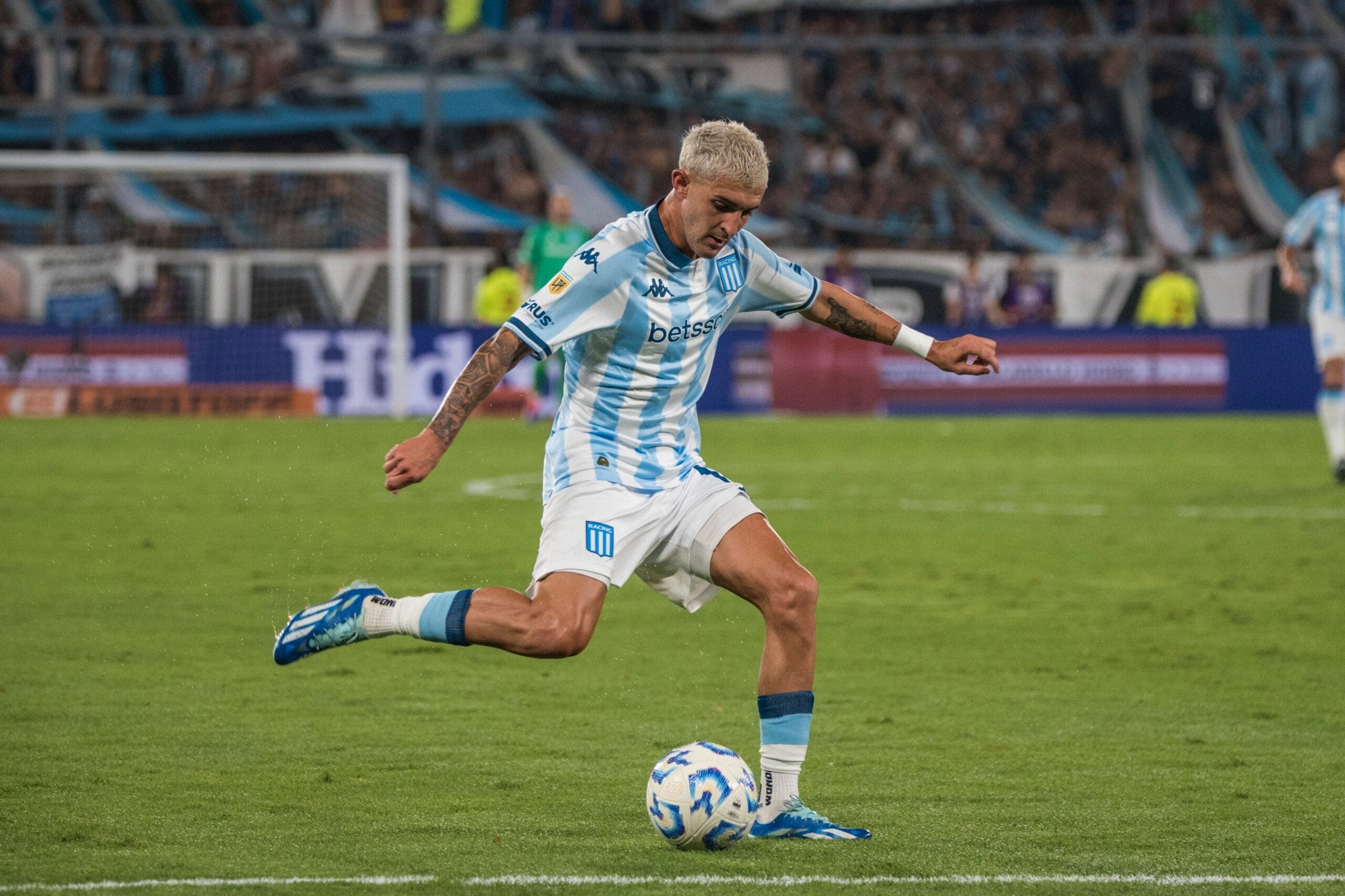 Imprensa da Argentina repercute desejo do Palmeiras em fechar com Martirena, do Racing