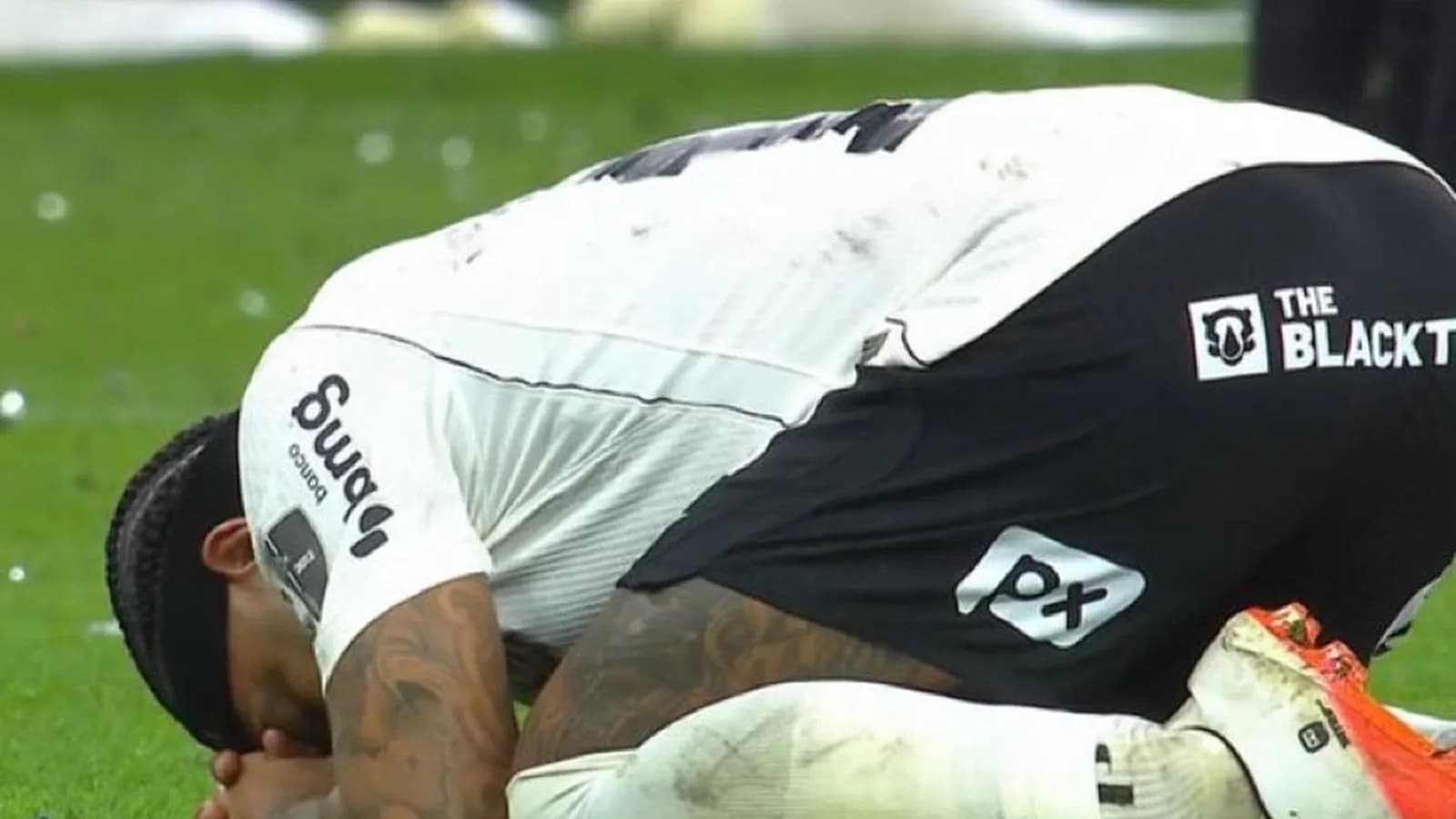 Corinthians: Memphis Depay revela impacto do pênalti e encontro no CT ganha outro rumo