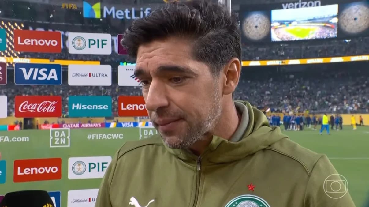 Palmeiras empata com Porto e Abel Ferreira destaca desempenho ofensivo
