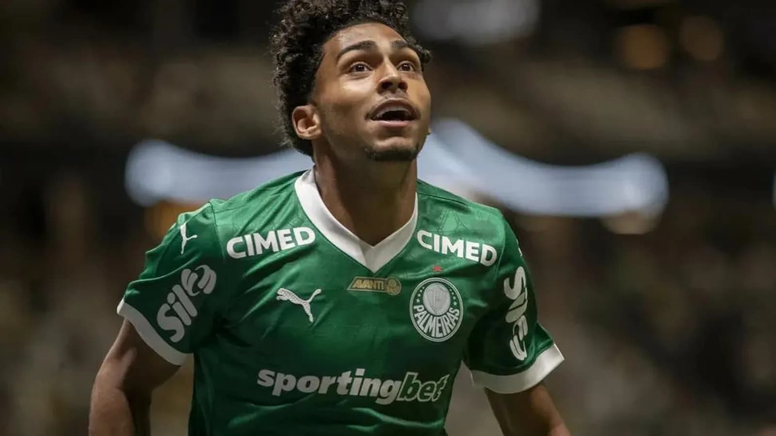 Palmeiras recebe proposta de R$ 93 milhões e futuro de Luighi entra em pauta