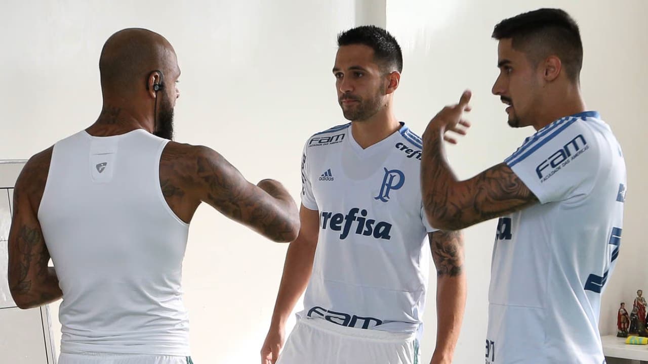 Grêmio quer fechar a contratação de ex-zagueiro do Palmeiras para 2025