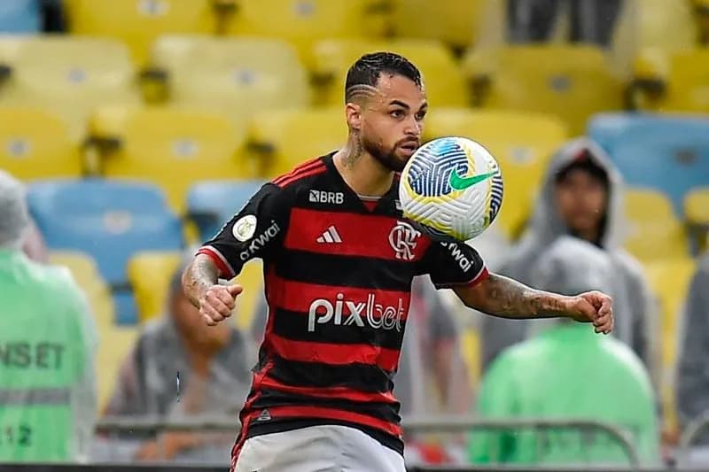 Michael interessa a rivais do Flamengo, que define condição para negociar atacante