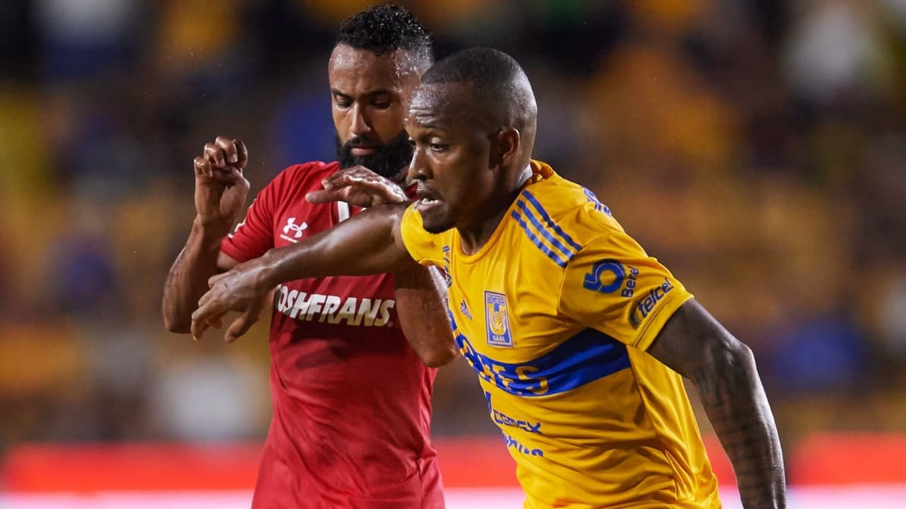 Inter abre conversas para contratar zagueiro do Tigres, do México; veja detalhes