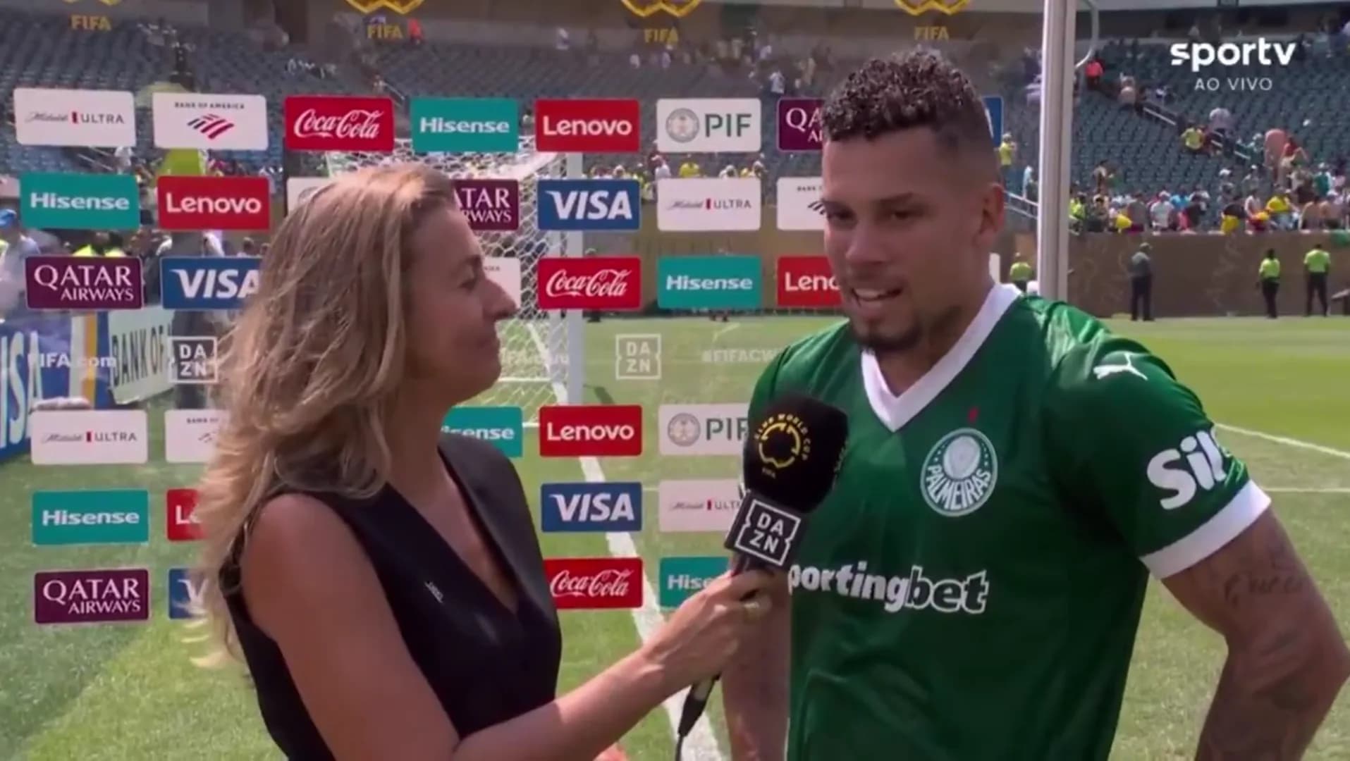 Emocionado, Paulinho marca gol decisivo e classifica Palmeiras às quartas da Copa do Mundo de Clubes