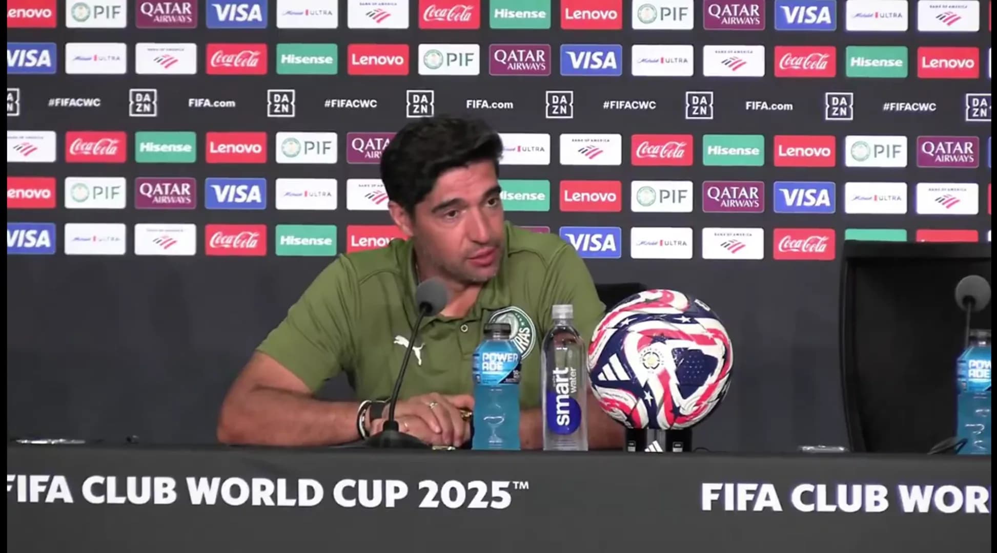 Abel Ferreira revela que Paulinho vai passar por nova cirurgia após Mundial pelo Palmeiras