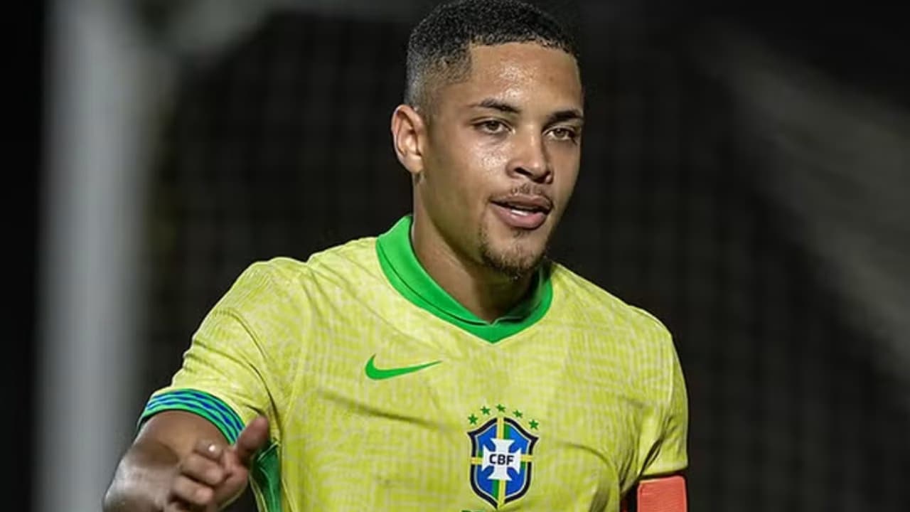 Após R$ 155 milhões, Palmeiras pode gastar mais R$ 30 milhões com Vitor Roque; entenda