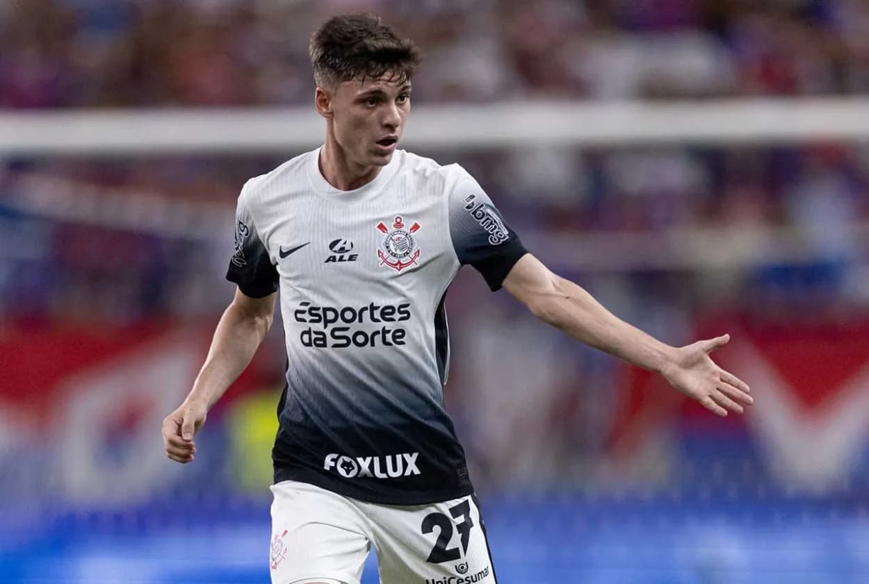 €15 milhões: Napoli entra na briga por Breno Bidon, do Corinthians