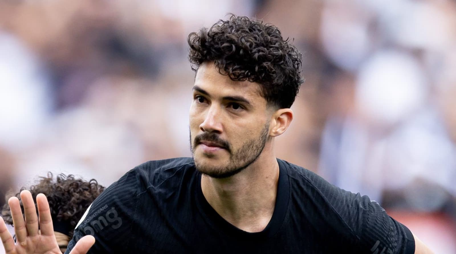 Gustavo Henrique é disputado por 2 clubes da Série A e pode sair do Corinthians