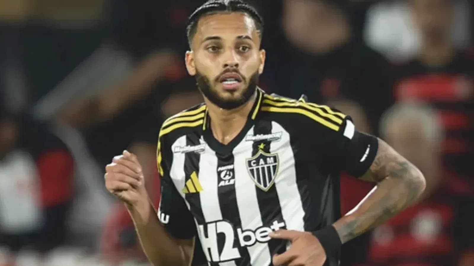Aleksander deixa o Atlético-MG e fecha com outro clube da Série A