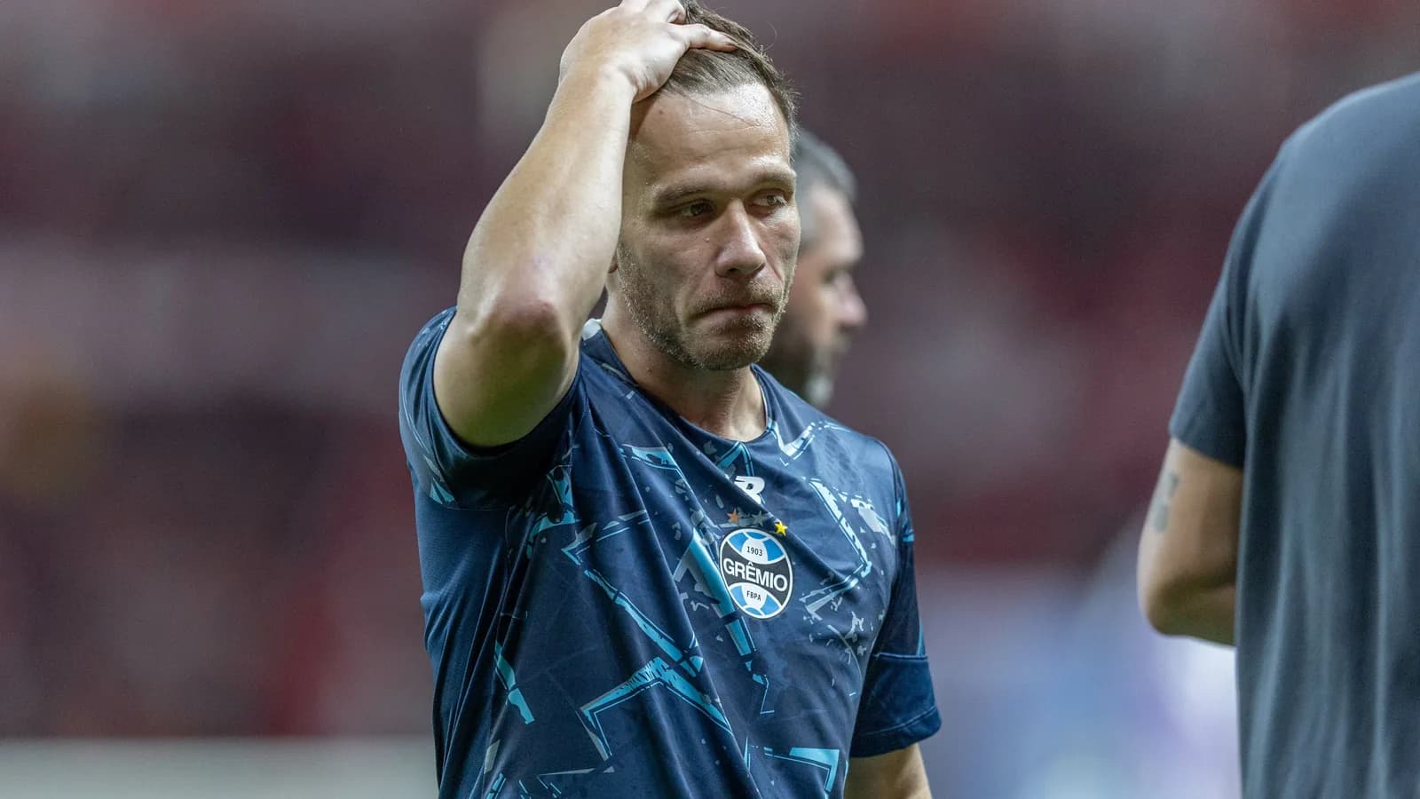 Corinthians prepara investida por Arthur e aposta em solução para fechar negócio