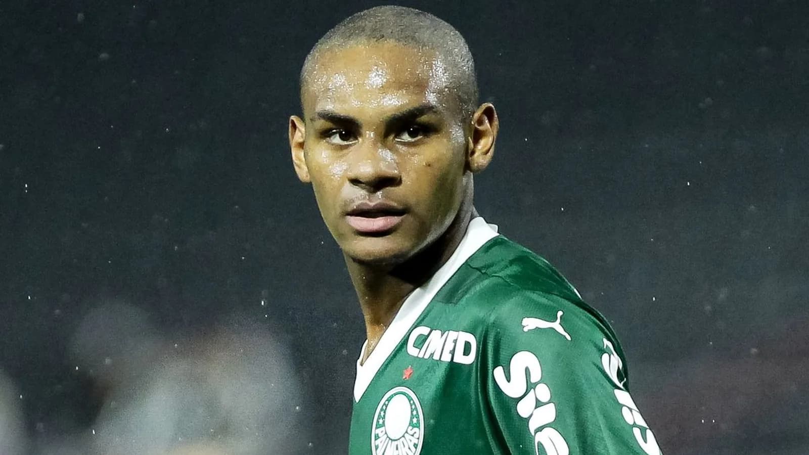 Palmeiras recebe contato do Barcelona por joia e possível oferta surpreende