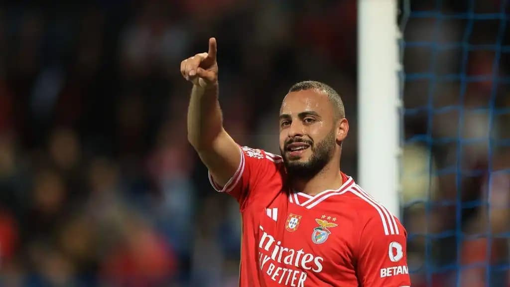 Ex-Palmeiras, Arthur Cabral pode voltar ao Brasil e fechar com gigante da Série A