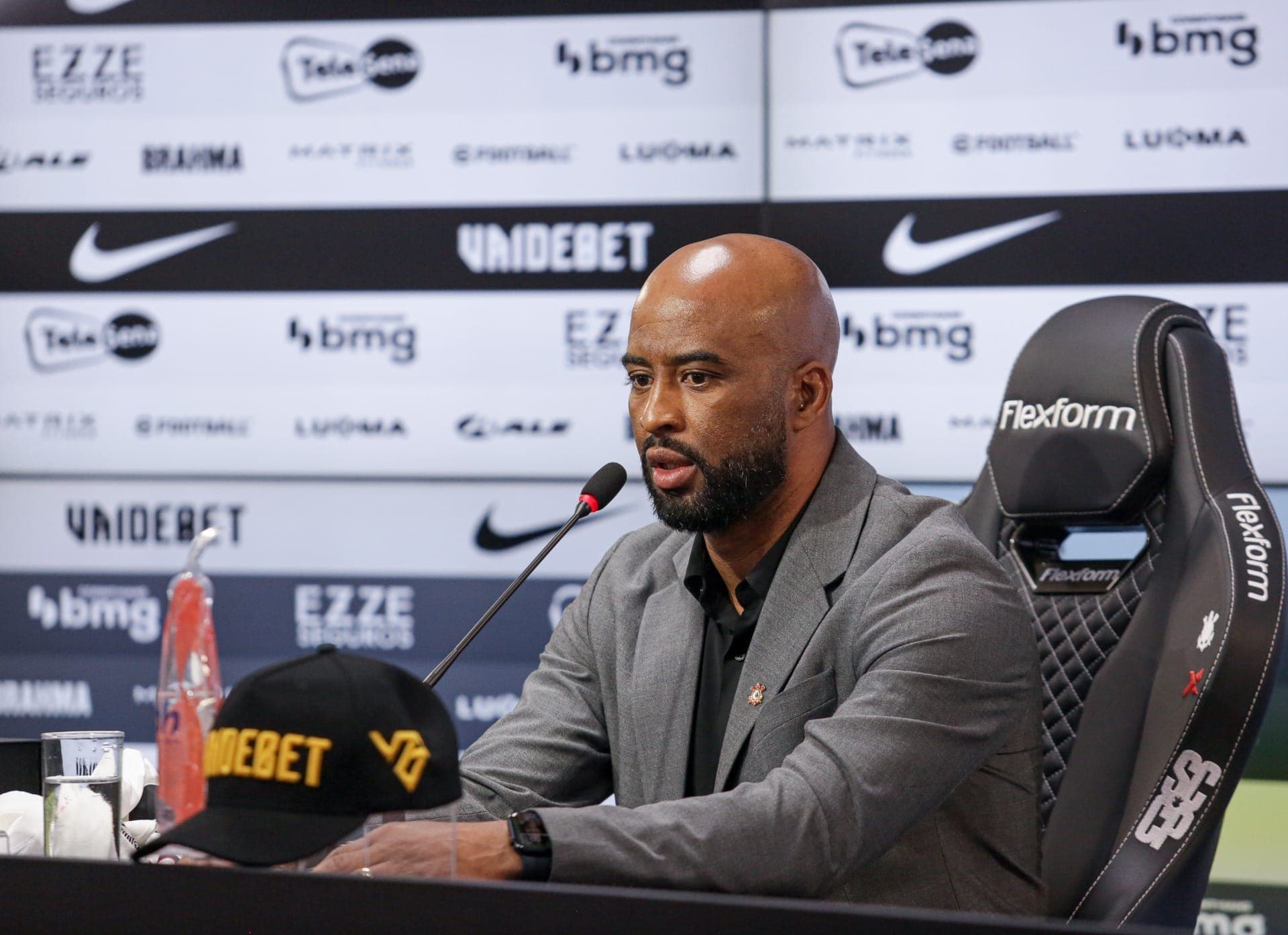 Fabinho Soldado age nos bastidores e Corinthians decide liberar liberar titular