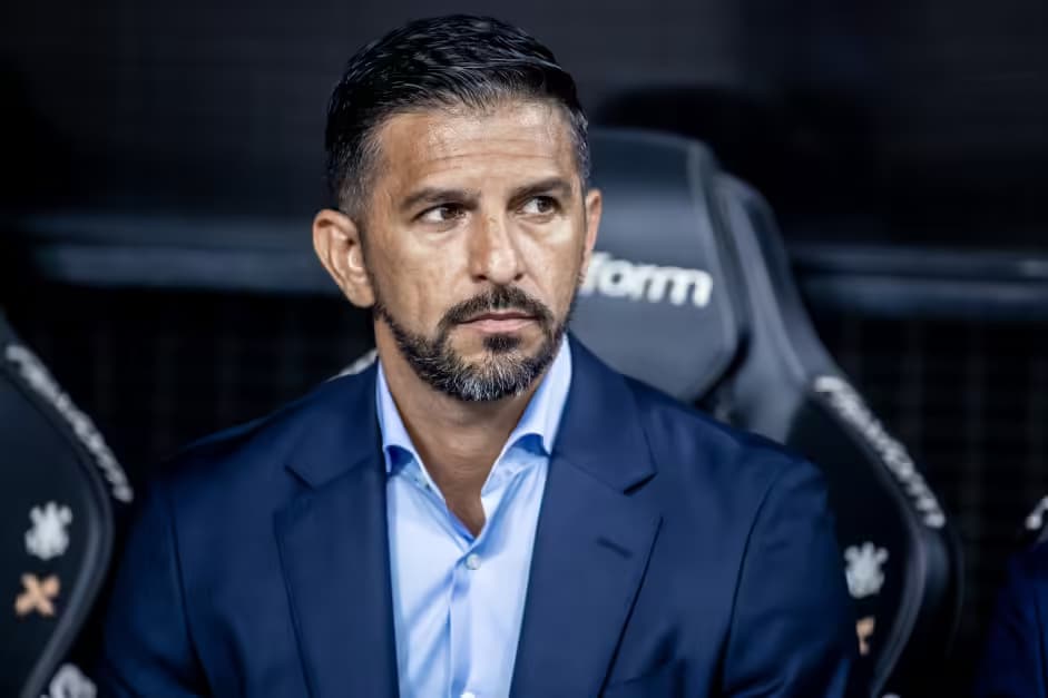 Emiliano Diáz faz forte desabafo após vitória do Corinthians sobre o Palmeiras
